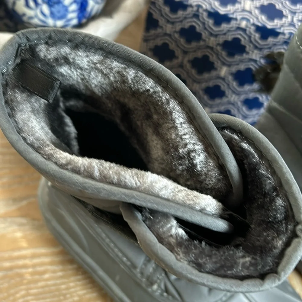 Little Boys Charcoal Gray Sweater Winter Faux Fur  Lined Snow Boots
